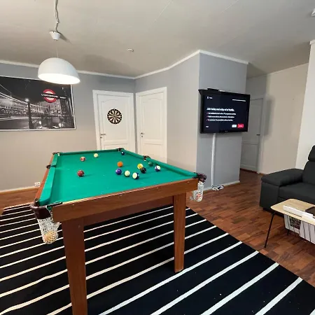Lägenhet Middle Of The Town -billiard And Sauna At Bertis 15 *