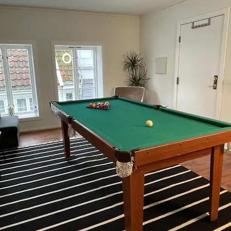Middle Of The Town -billiard And Sauna At Bertis 15