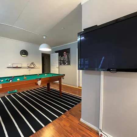Middle Of The Town -billiard And Sauna At Bertis 15 Lägenhet *
