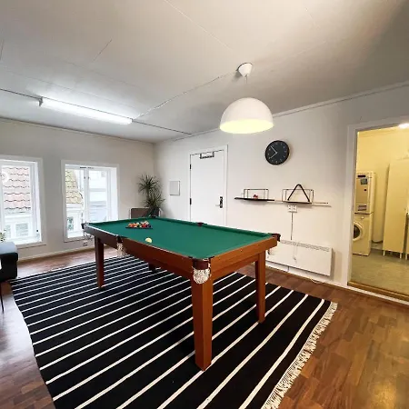 Middle Of The Town -billiard And Sauna At Bertis 15 アパート *