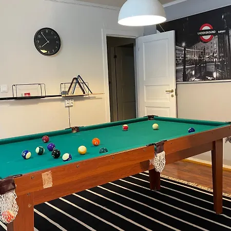 Middle Of The Town -billiard And Sauna At Bertis 15 アパート